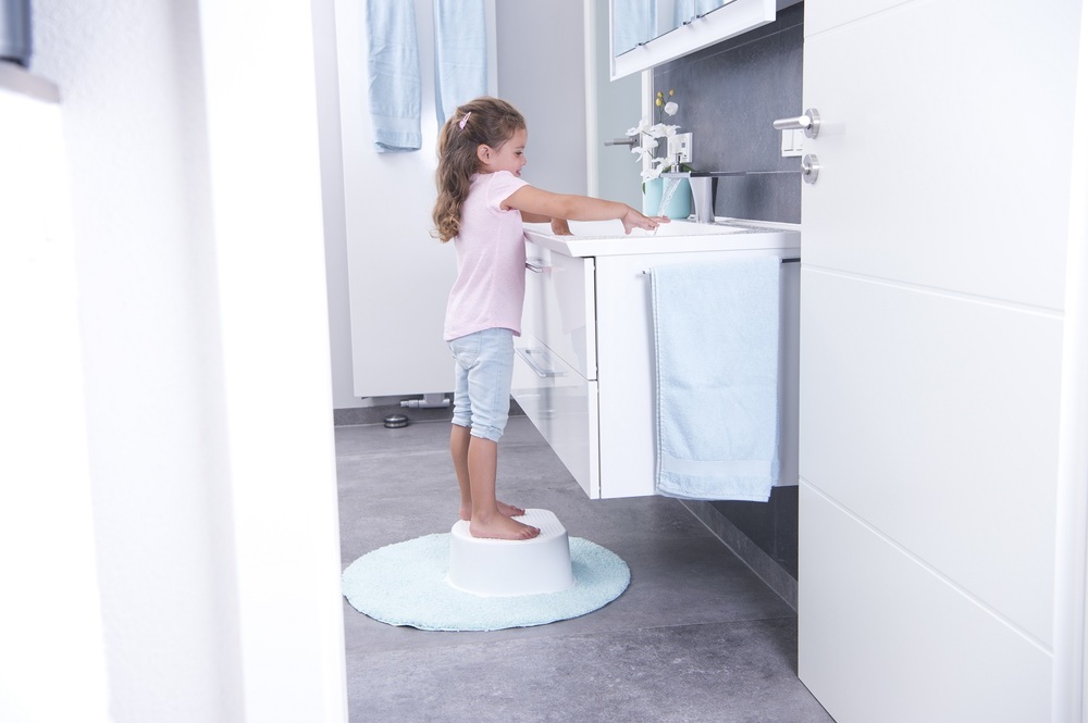 200240001 schemel bb uni weiss 005